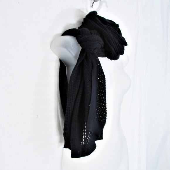 GAP navy open weave scarf 108X24 - Picture 3 of 4